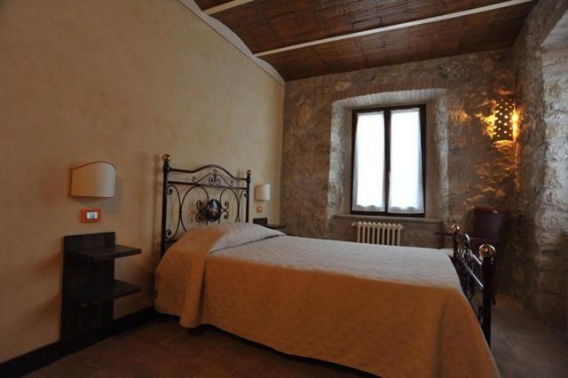 Il Casale Di Mario Villa Montecchio  Luaran gambar