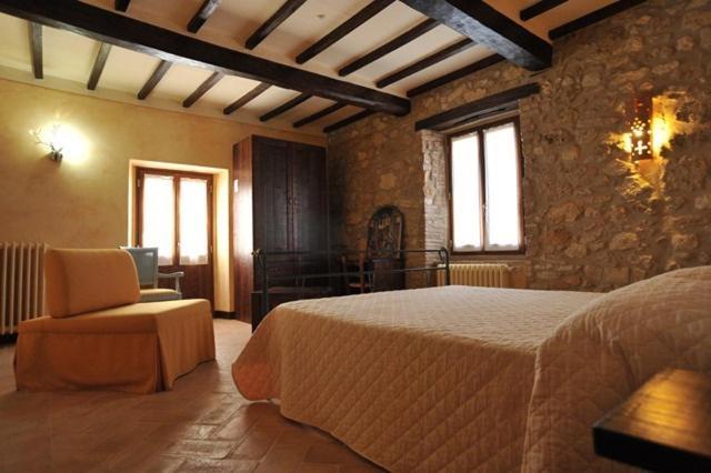 Il Casale Di Mario Villa Montecchio  Luaran gambar