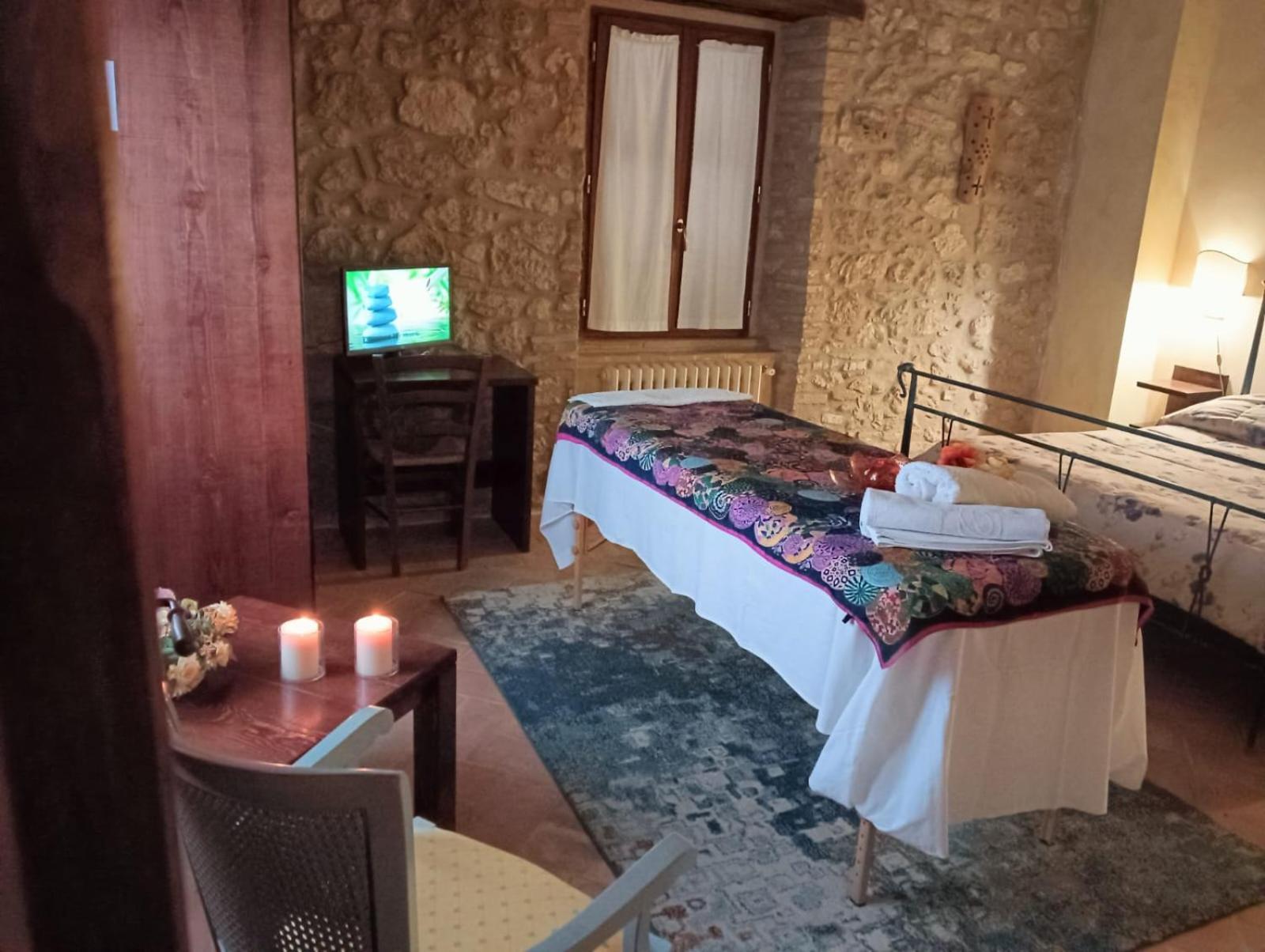 Il Casale Di Mario Villa Montecchio  Luaran gambar