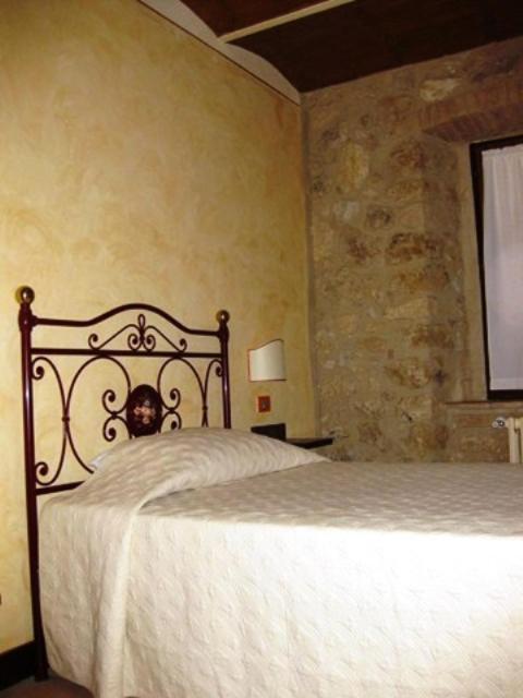 Il Casale Di Mario Villa Montecchio  Luaran gambar